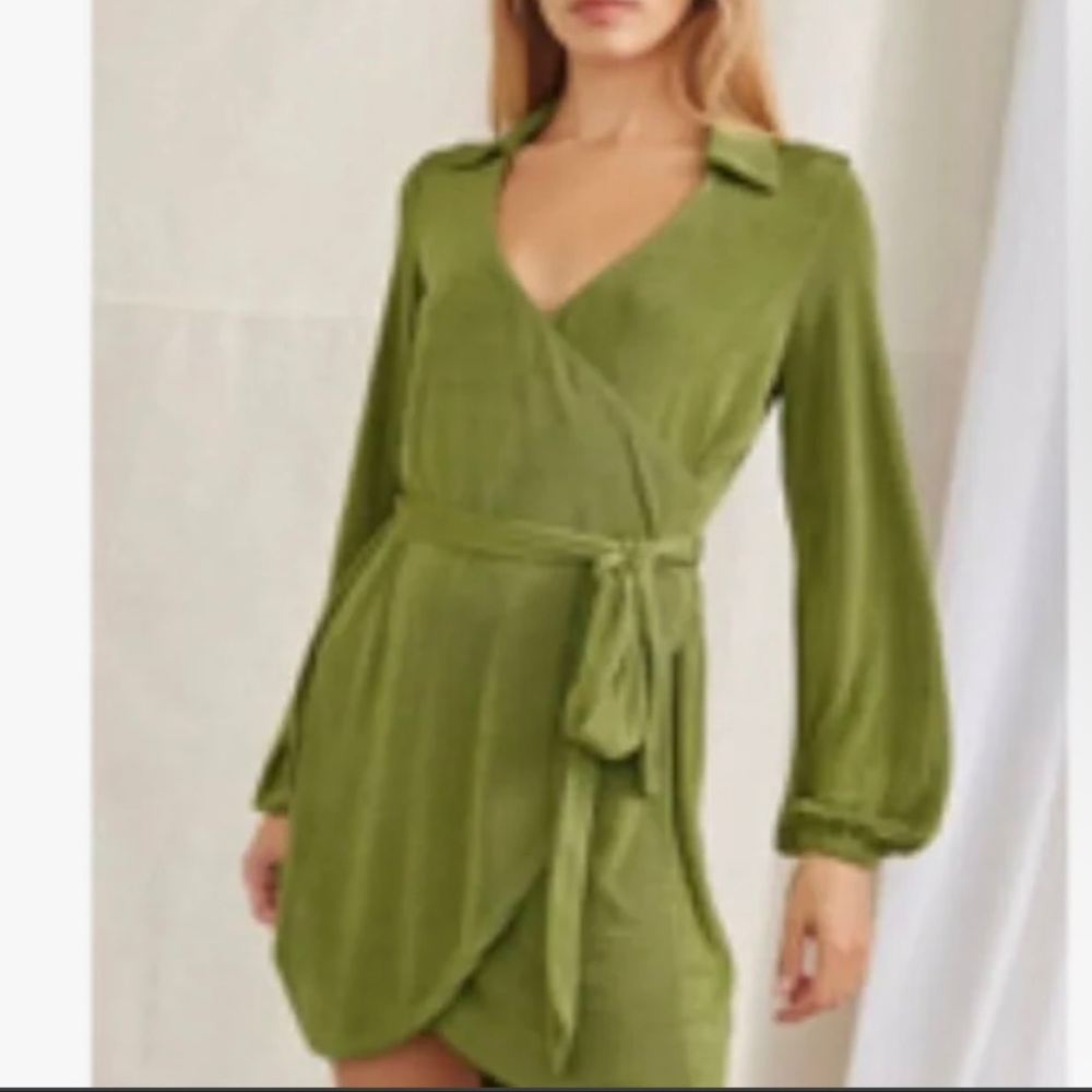 NWT FOREVER 21 Green Belted Faux Wrap
Dress - New Women | Color: Green | Size: S